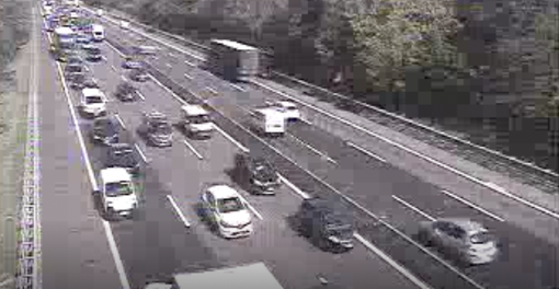 Ancora una mattinata di incidenti: doppio schianto in Autolaghi, investito ragazzo di 19 anni in bici a Besnate