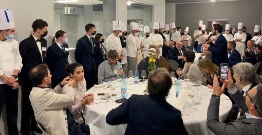 FOTO. Il successo di MasterDef: ventimila euro in borse di studio consegnati ai vincitori del concorso organizzato dal De Filippi