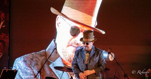 René Sugar cattura il pubblico del Manzoni René Sugar cattura il pubblico del Manzoni