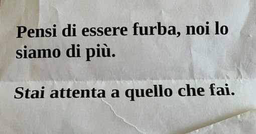 La foto della lettera postata da Elena Carraro su Facebook