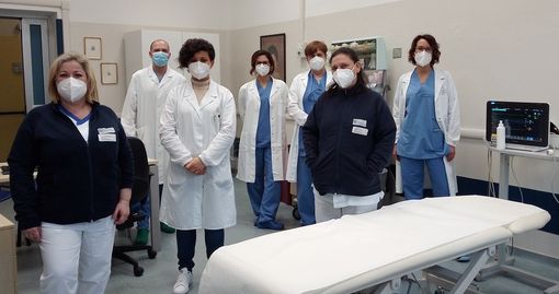 Lo staff della Terapia del dolore, diretto dalla dottoressa Mercedes Lanzilotta (terza da destra), insieme al dottor Daniel Covello, direttore della struttura complessa di Anestesia e Rianimazione Lo staff della Terapia del dolore, diretto dalla dottoressa Mercedes Lanzilotta (terza da destra), insieme al dottor Daniel Covello, direttore della struttura complessa di Anestesia e Rianimazione