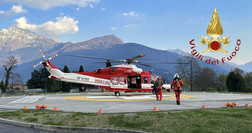 Si perde nel sentiero con la bambina neonata, mamma salvata dall'elicottero dei vigili del fuoco di Malpensa
