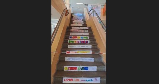 Ipc Verri, continuano le proteste degli studenti: «Non abbiamo l’esame pratico, ma la nostra vita dopo le superiori?»