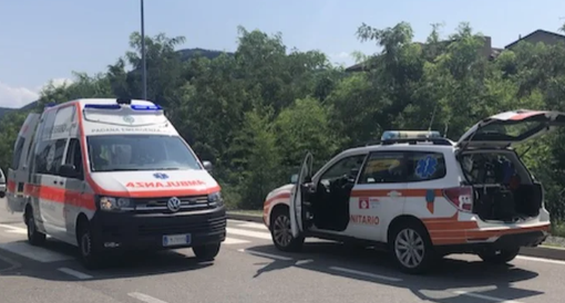 Un pomeriggio segnato dagli incidenti: feriti e paura sulle strade Un pomeriggio segnato dagli incidenti: feriti e paura sulle strade