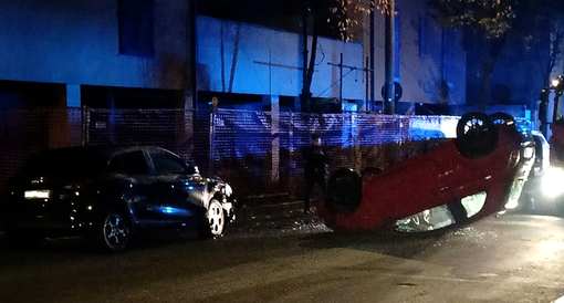 FOTO. Ribaltamento in via delle Ricordanze a Busto Arsizio