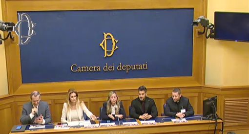 “Siamo tutti vip: persone veramente importanti”: il calendario «100% made in carcere» presentato al Parlamento