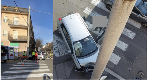 Auto contro palo in corso Italia a Busto: ferito un uomo Auto contro palo in corso Italia a Busto: ferito un uomo