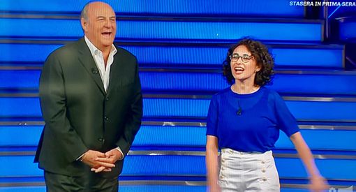 Gerry Scotti e Mariacristina Volterri da Ispra sbancano ascolti e premi alla Ruota della fortuna Gerry Scotti e Mariacristina Volterri da Ispra sbancano ascolti e premi alla Ruota della fortuna