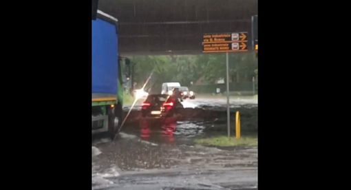 Sottopassi allagati a Gallarate (foto da NaturalMeteo) Sottopassi allagati a Gallarate (foto da NaturalMeteo)