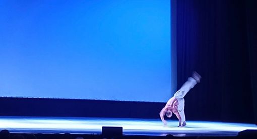 Un'immagine dello spettacolo che ha avuto un grande successo in teatro