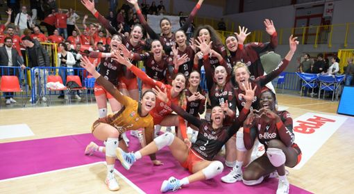 Zampata playoff della Uyba: maratona a Cervia e 19-21 da brividi al tie-break Zampata playoff della Uyba: maratona a Cervia e 19-21 da brividi al tie-break