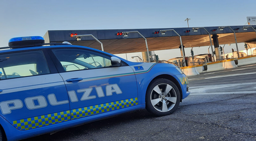 Fuga al casello dell’A8, arrestati dalla Polizia di Busto due spacciatori con droga e contanti