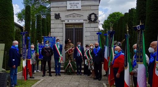 La commemorazione a Gorla Minore con le autorità