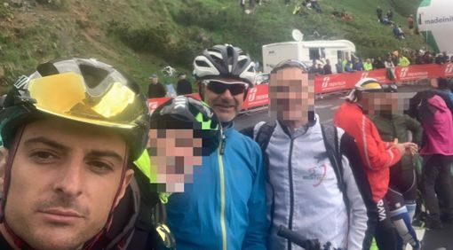 Rodolfo Franguelli (al centro con la giacca azzurra) e Martino Caliaro (in primo piano a sinistra) Rodolfo Franguelli (al centro con la giacca azzurra) e Martino Caliaro (in primo piano a sinistra)