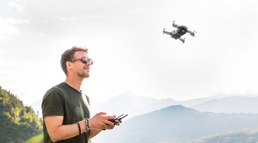 Tutto sul patentino per drone: cosa devi sapere prima di volare Tutto sul patentino per drone: cosa devi sapere prima di volare