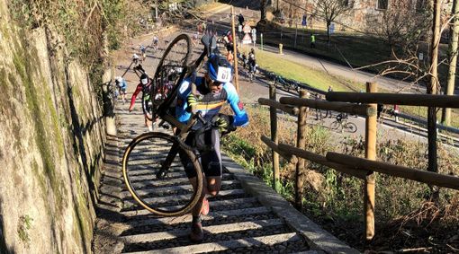 Alcune immagini delle passate edizione con i passaggi spettacolari sulla mitica scaletta