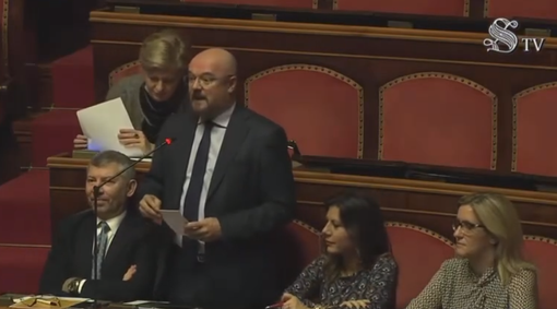 Manovra, Borghi: «Da Italia Viva emendamento per abolire stangata sui frontalieri»