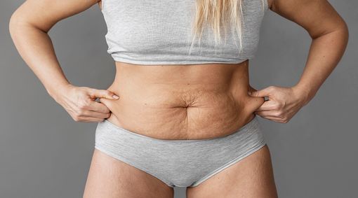 Maniglie dell'amore: gli esercizi da provare assolutamente