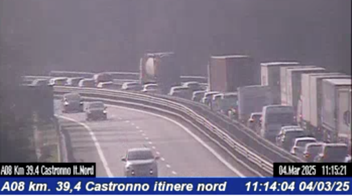 Le code a Castronno viste dalle telecamere di Autostrade per l'Italia Le code a Castronno viste dalle telecamere di Autostrade per l'Italia