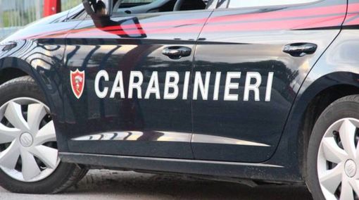 Dà in escandescenza per strada e al bar e poi aggredisce anche i carabinieri: arrestato un 39enne ghanese Dà in escandescenza per strada e al bar e poi aggredisce anche i carabinieri: arrestato un 39enne ghanese
