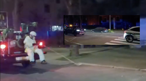 Alcune immagini della disinfestazione nella zona di viale Nievo, diffuse dal Comune