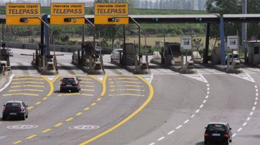 Siamo alle solite: con l'anno nuovo aumenta il pedaggio sull'Autolaghi Siamo alle solite: con l'anno nuovo aumenta il pedaggio sull'Autolaghi