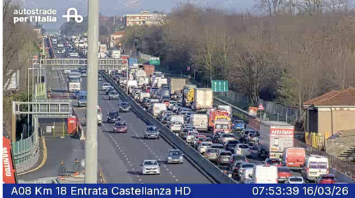 La situazione del traffico a Castellanza (foto webcam Autostrade per l'Italia)