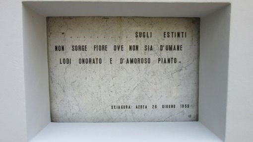 Olgiate Olona ricorda il disastro aereo del 1959 con una cerimonia e un volume dedicato ai giovani