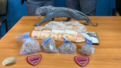Preso dalla polizia in stazione con due etti di eroina