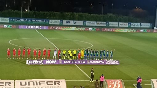 La Pro Patria sbaglia un altro rigore e la Feralpi passa nel recupero La Pro Patria sbaglia un altro rigore e la Feralpi passa nel recupero