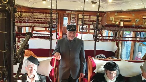 Un'idea per i weekend di festa: le gite in treno ai laghi e quelle sui convogli storici verso Laveno e Como