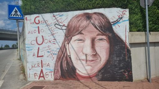 Il murale vandalizzato a Bra, nel Cuneese