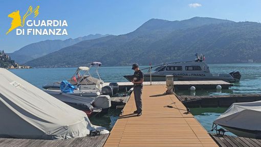 (foto comunicato stampa Guardia di Finanza) (foto comunicato stampa Guardia di Finanza)