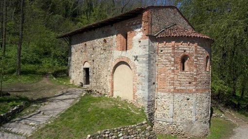 Sulle tracce del Romanico in provincia di Varese Sulle tracce del Romanico in provincia di Varese