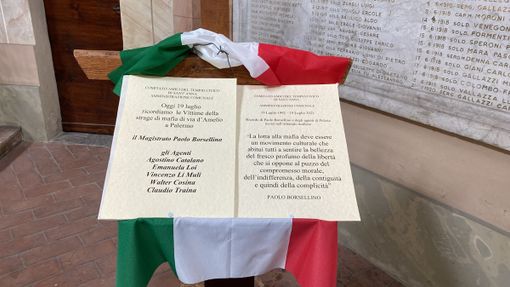 Il tempio civico di Busto ricorda il giudice Borsellino e la sua scorta Il tempio civico di Busto ricorda il giudice Borsellino e la sua scorta