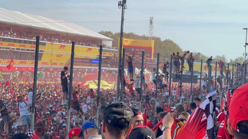 VIDEO. Ferrari che fate? Ma per i tifosi Monza resta una festa