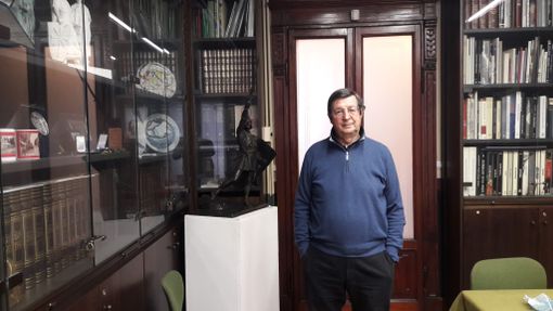 Gianfranco Bononi nella sede della Famiglia Legnanese Gianfranco Bononi nella sede della Famiglia Legnanese