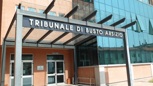 Aggressione in Tribunale a Busto, i parlamentari della Lega: «Inaccettabile, servono i taser»