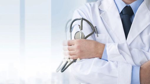 Sanità, esenzione automatica ma non troppo: perché agli anziani si rende tutto più difficile? Sanità, esenzione automatica ma non troppo: perché agli anziani si rende tutto più difficile?