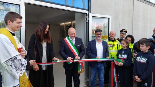 FOTO e VIDEO. Il nuovo palazzetto sarà la casa di tutti gli sportivi olgiatesi FOTO e VIDEO. Il nuovo palazzetto sarà la casa di tutti gli sportivi olgiatesi
