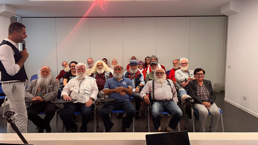 A Busto la scuola per gli aspiranti Babbo Natale A Busto la scuola per gli aspiranti Babbo Natale