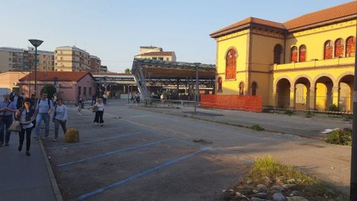 Saronno, ragazza borseggiata nel Retrostazione: lo sconcerto di un testimone Saronno, ragazza borseggiata nel Retrostazione: lo sconcerto di un testimone