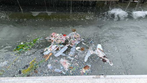 LA FOTO.  Siamo in Quaresima, ma non per gli incivili