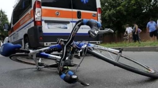 Mattinata nera per i ciclisti sulle strade del Varesotto, in ospedale anche un 13enne Mattinata nera per i ciclisti sulle strade del Varesotto, in ospedale anche un 13enne