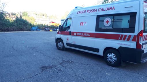 Soccorsi in azione sulla ciclabile a Caravate