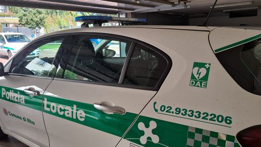 Un giovane di 34 anni in arresto cardiaco salvato anche grazie all’intervento della Polizia Locale