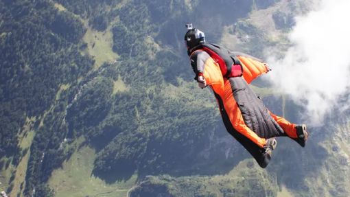 Si lancia dal Piz da Lech: base jumper lombardo muore in Alto Adige Si lancia dal Piz da Lech: base jumper lombardo muore in Alto Adige