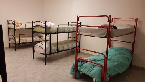 Emergenza freddo, al dormitorio di via Maspero dieci posti letto per i senza tetto