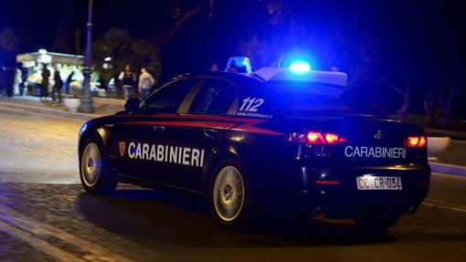 Tradate, lite tra ragazzi al distributore automatico, 15enne al pronto soccorso
