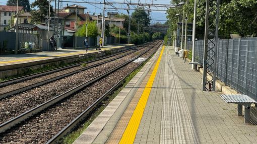 Donna investita e uccisa da un treno alla stazione di Castronno
